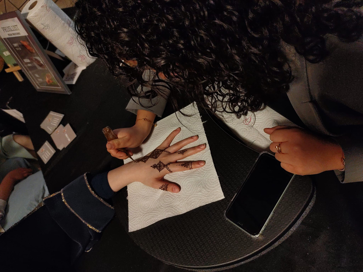 Henna Artiest Aan Het Werk